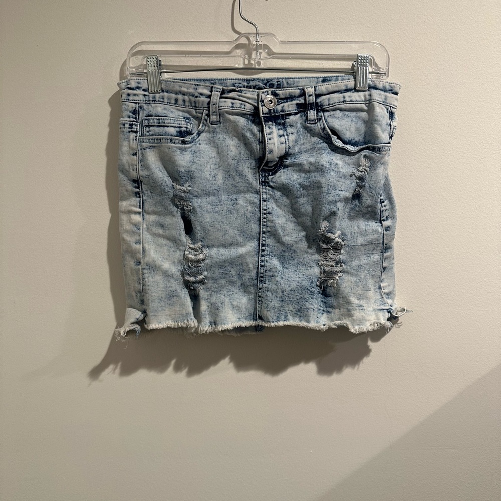 Rue21 Size medium acid wash denim skirt